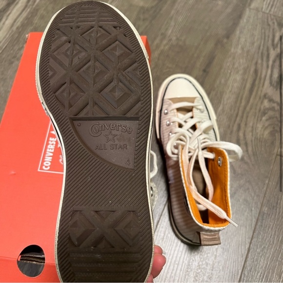 Brand new Converse Sneaker - Picture 3 of 4